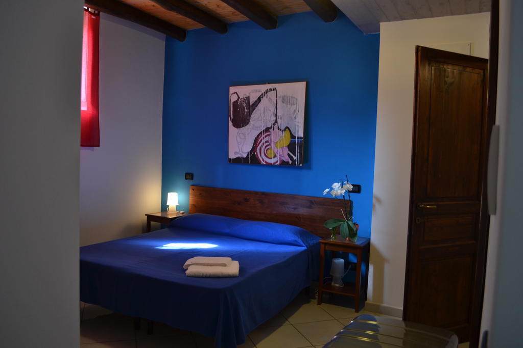 Hotel Bed& Breakfast Maredomus Milazzo Camera foto