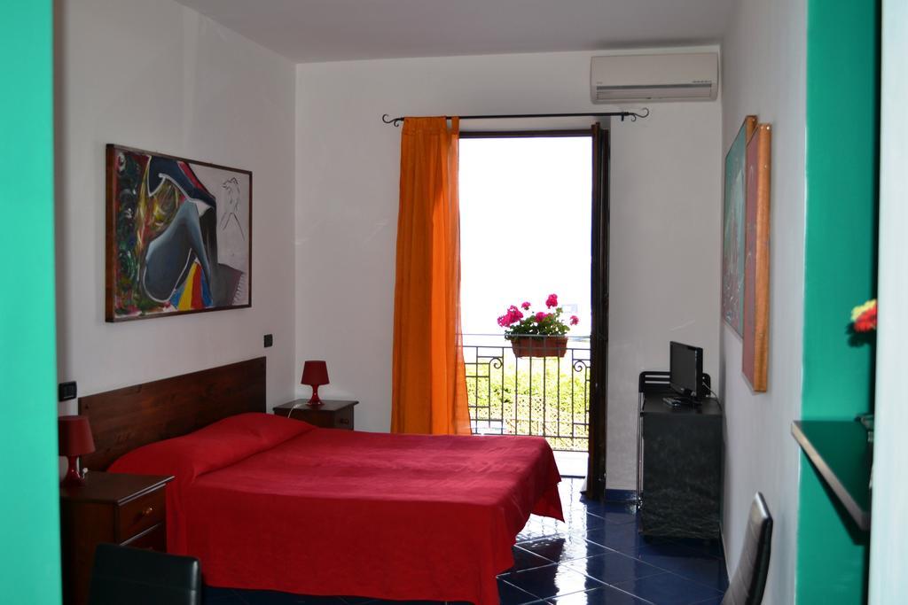 Hotel Bed& Breakfast Maredomus Milazzo Esterno foto